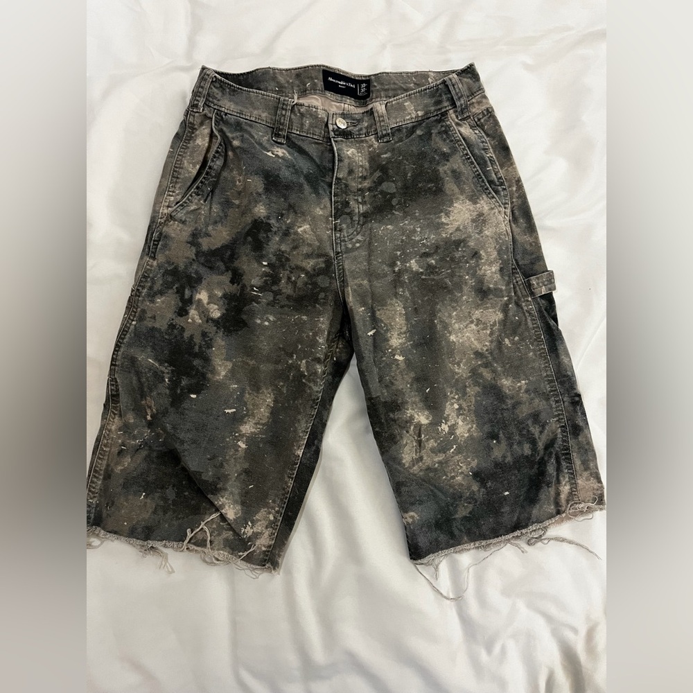 Abercrombie men’s cut off raw hem long short utility / carpenter